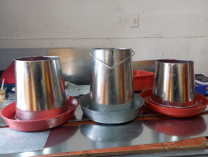 tolva-mixta-15kg-taller-avicola-granja-4