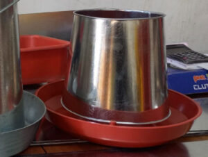 tolva-mixta-15kg-taller-avicola-granja-5